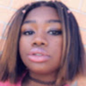 Meet your Posher, Nakia